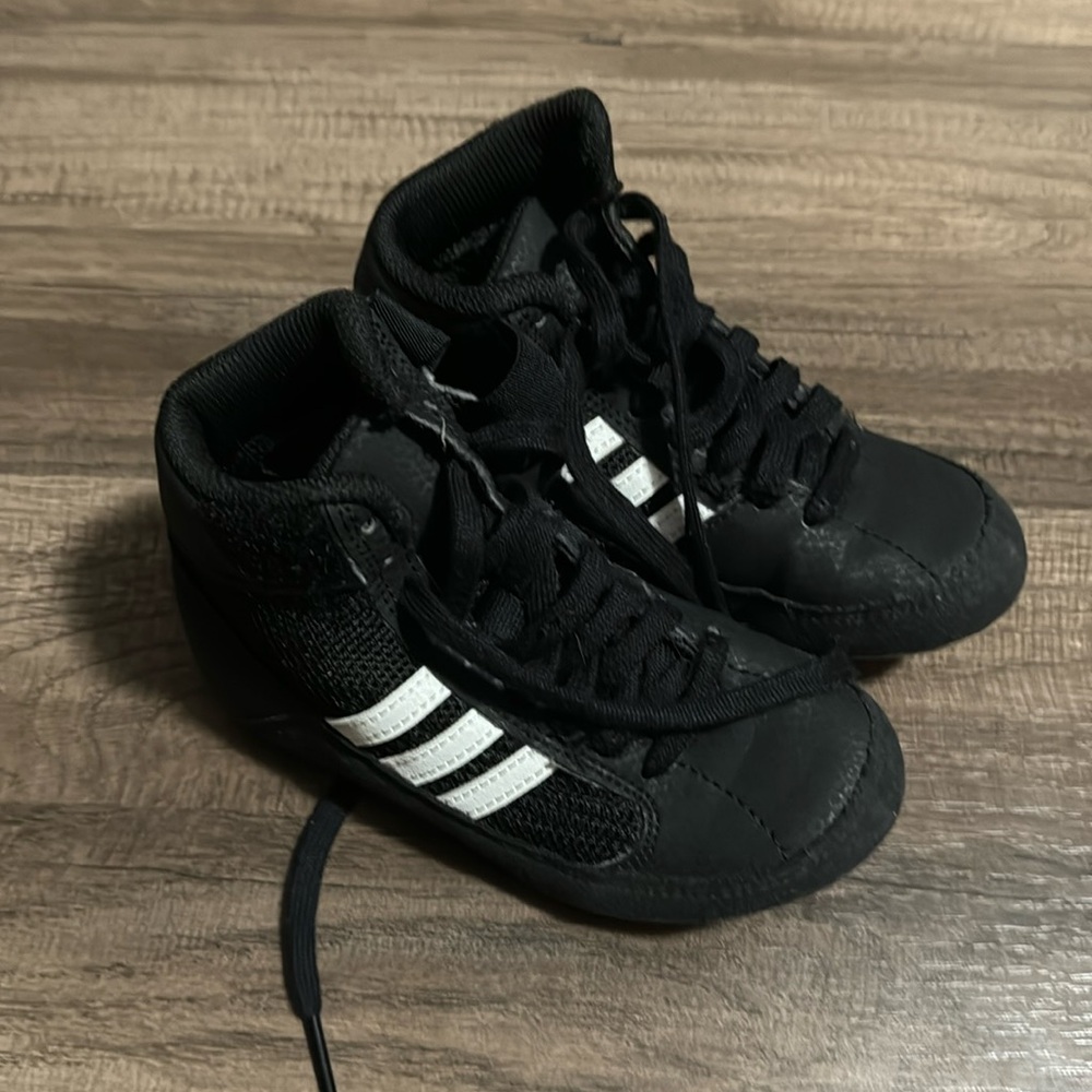 Youth adidas wrestling shoes size 11K black